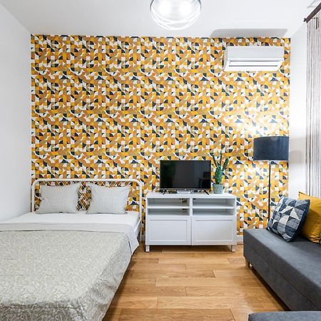 Vertigo Modern Studio-Free Private Parking-Fast Wi-Fi Novi Sad Exterior photo