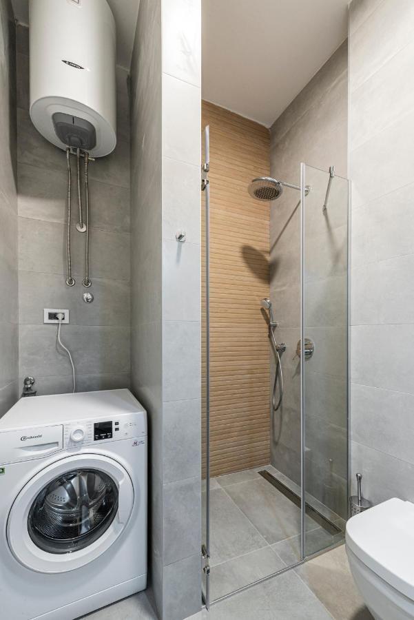 Vertigo Modern Studio-Free Private Parking-Fast Wi-Fi Novi Sad Exterior photo