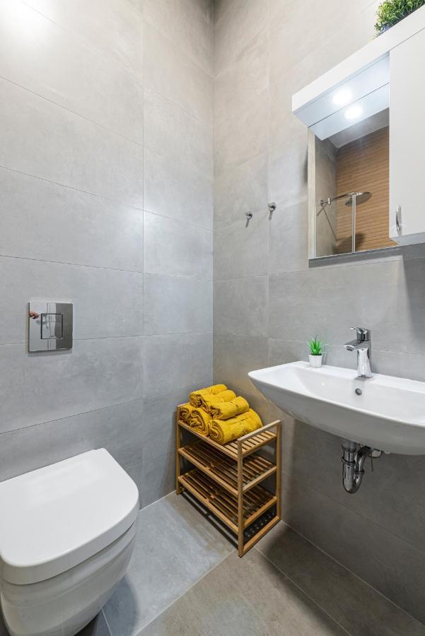 Vertigo Modern Studio-Free Private Parking-Fast Wi-Fi Apartment Novi Sad Exterior photo